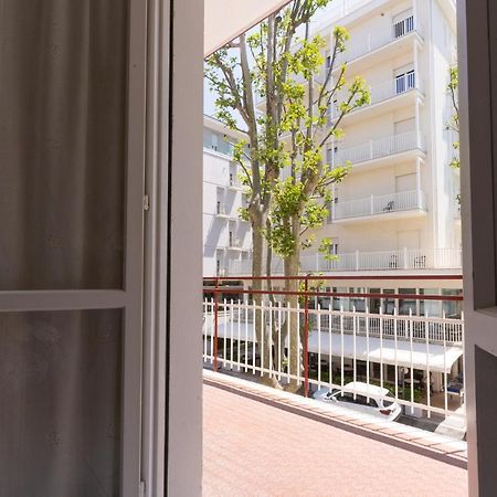 Hotel Villa Isola Rimini Ngoại thất bức ảnh