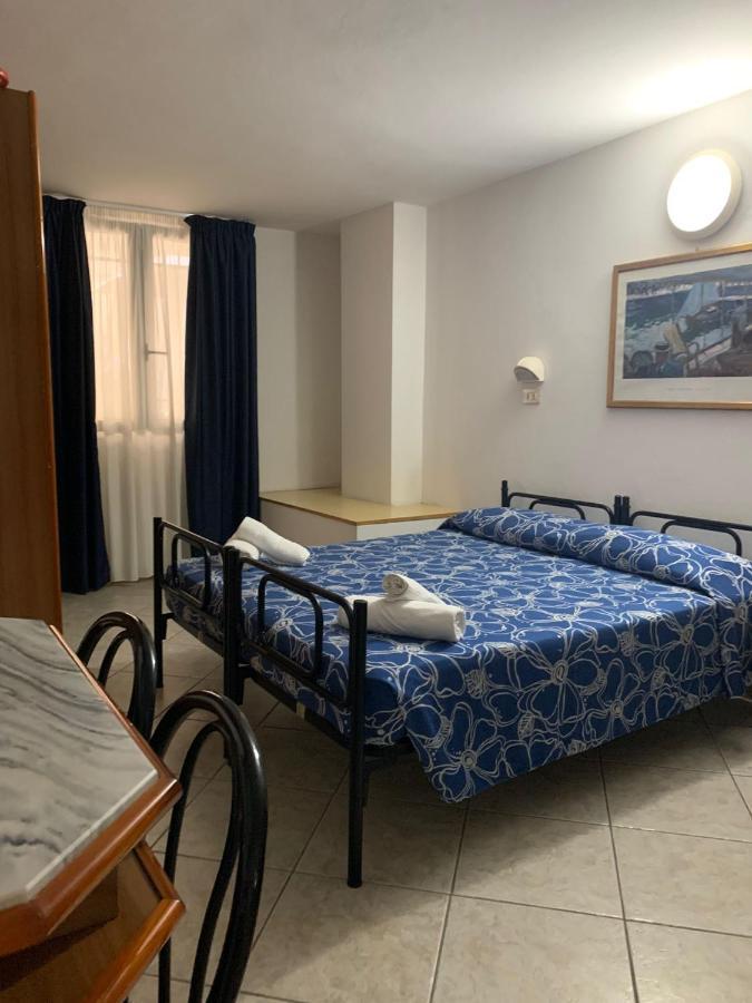 Hotel Villa Isola Rimini Ngoại thất bức ảnh