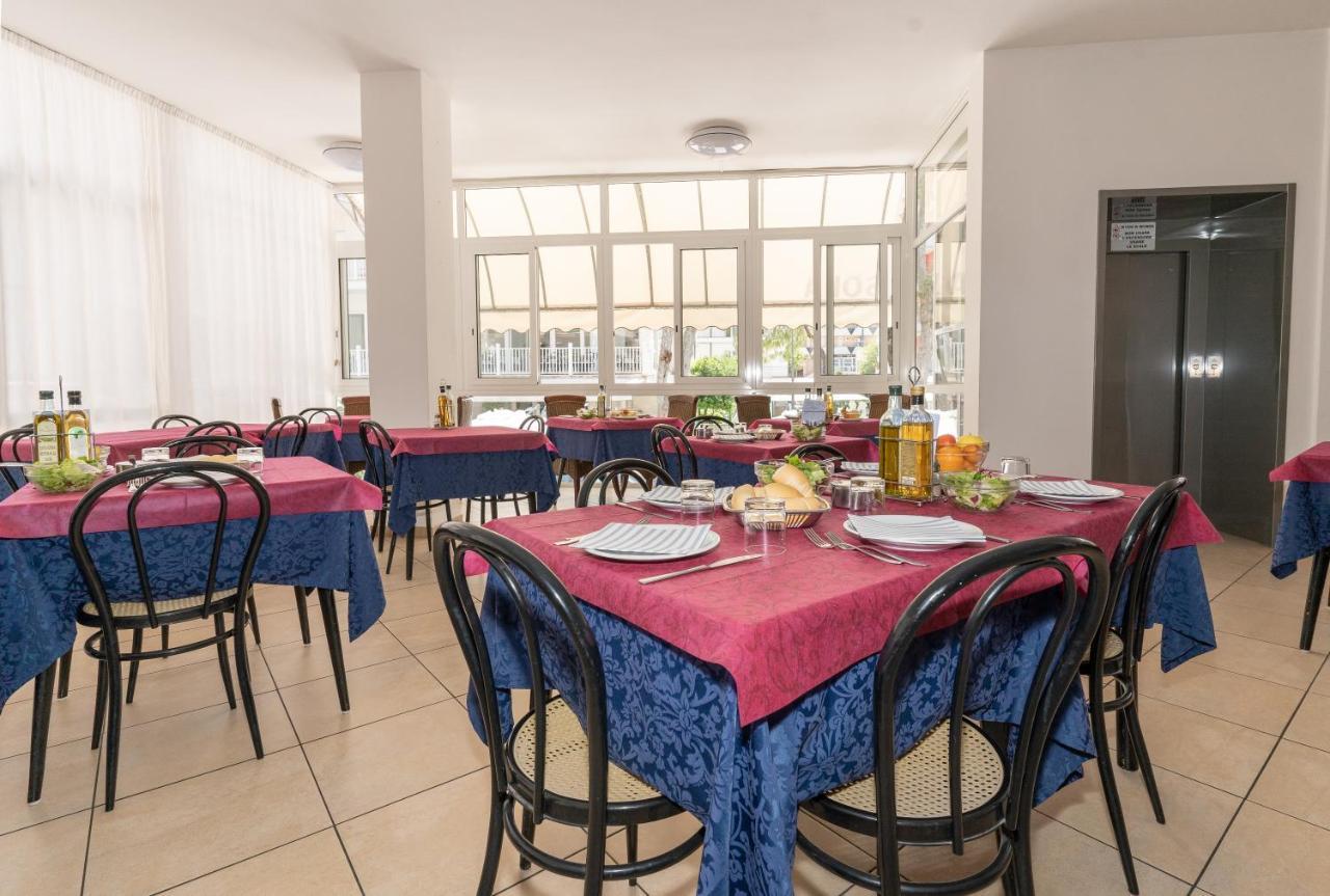Hotel Villa Isola Rimini Ngoại thất bức ảnh