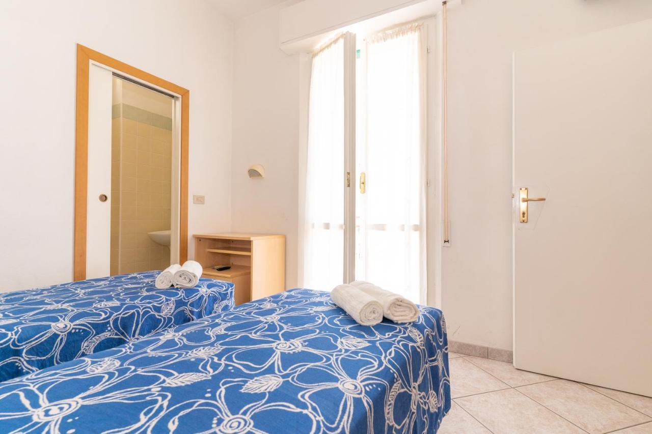 Hotel Villa Isola Rimini Ngoại thất bức ảnh
